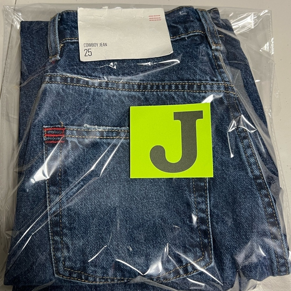 š Urban Outfitters BDG High Waisted Distressed Cowboy Jeans - Picture 11 of 11
